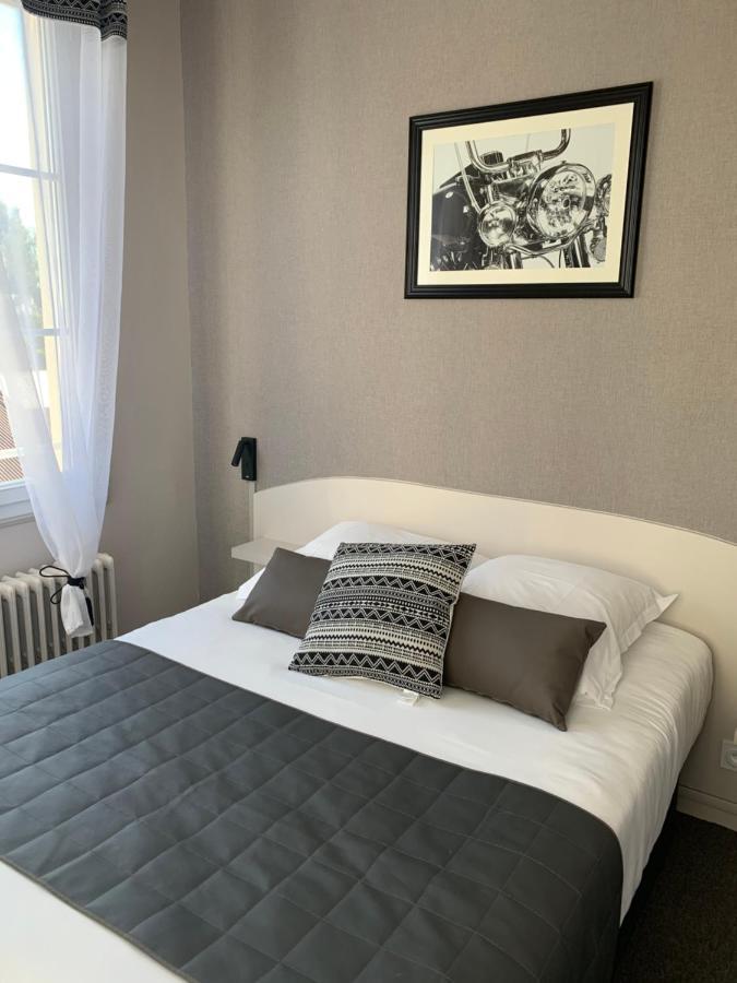 L'Escale De La Gare Hotel โซมูร์ ภายนอก รูปภาพ